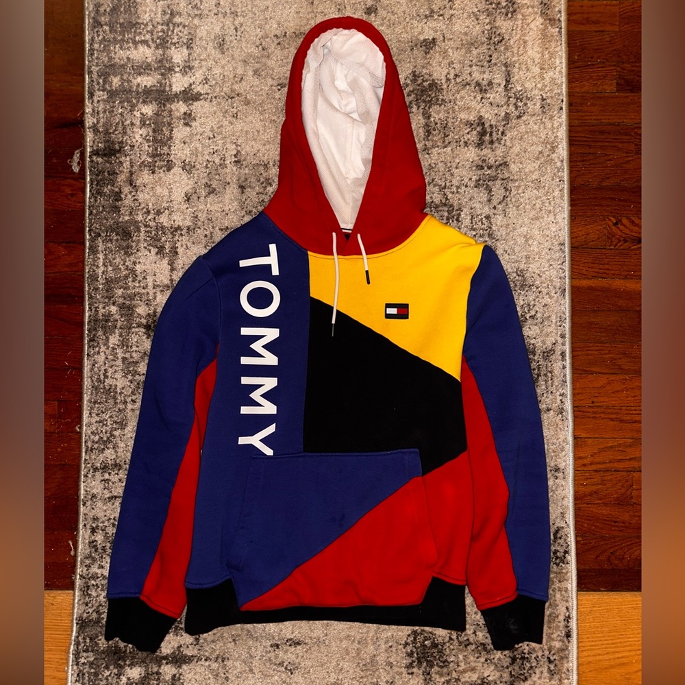 Tommy Hilfiger Blue Red Yellow Sweatshirt